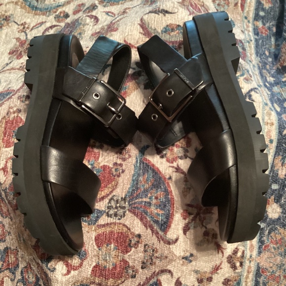 Vionic sandals - Picture 3 of 7